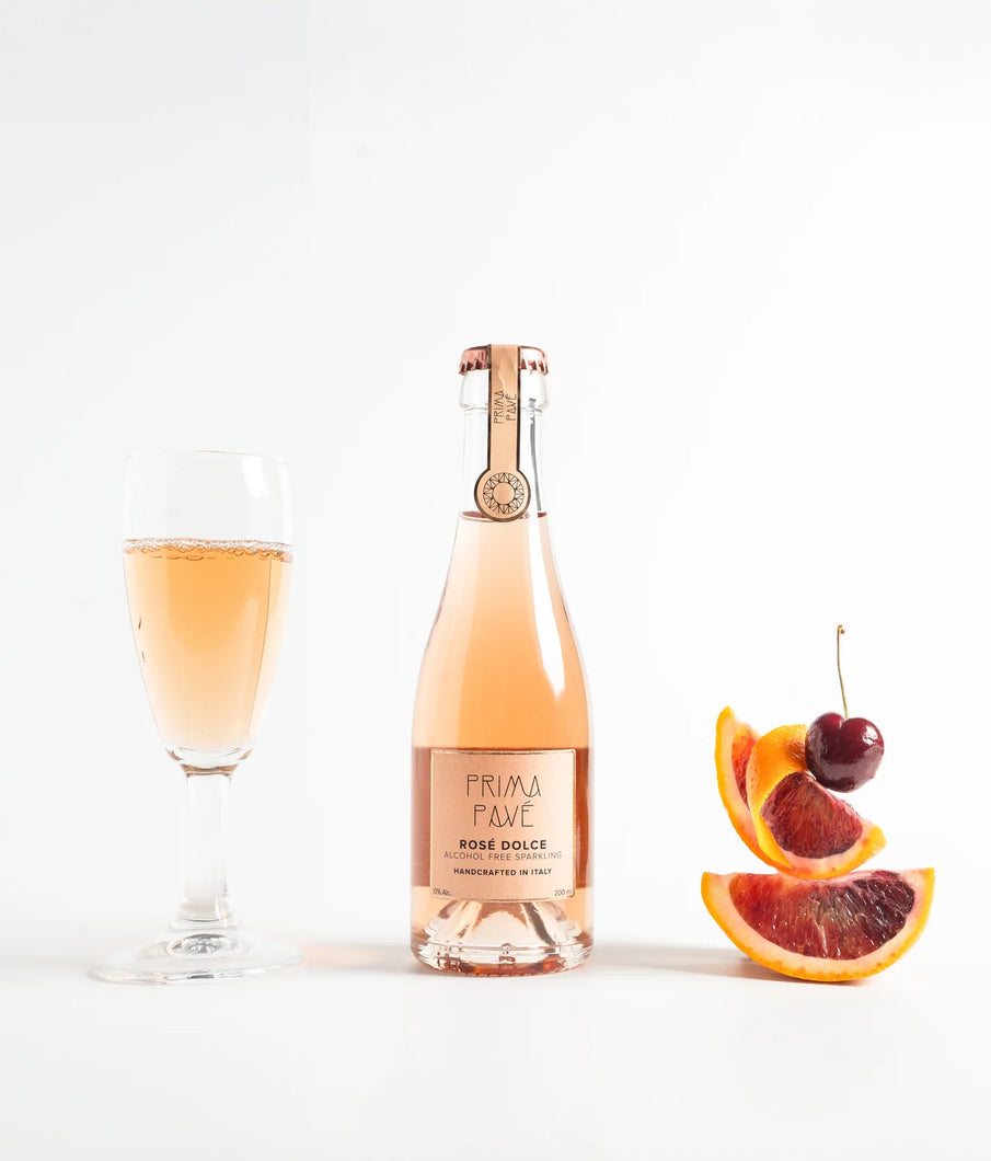Prima Pavé Rosé Dolce Mini Case with fruit and glass
